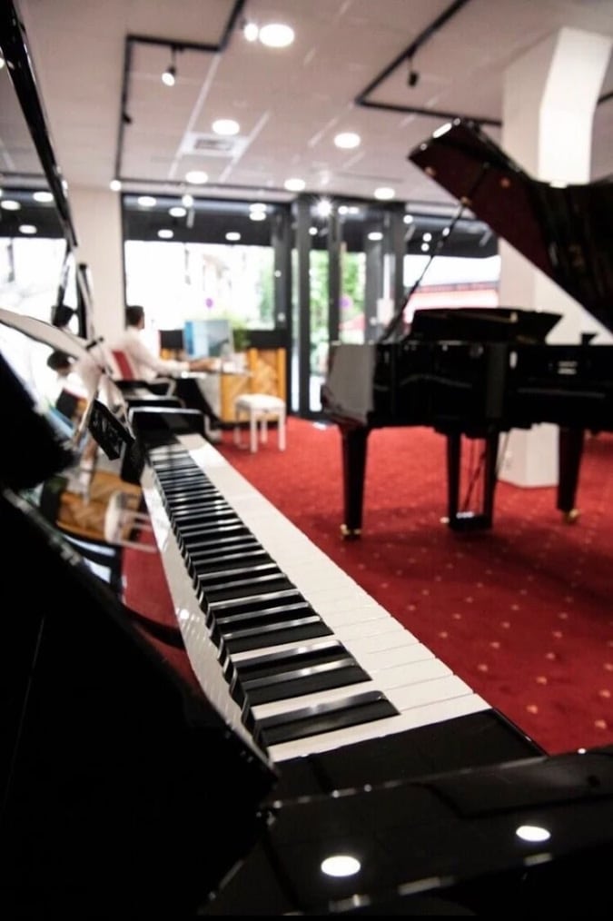 Showroom du magasin Juste un Piano à Levallois